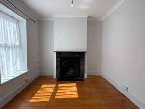 Living room- click for photo gallery